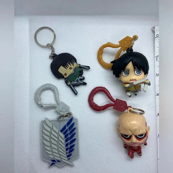 Attack on Titan - Blind Bag Lot ( No Longer Blind) Eren, Colossal Titan & Scout - Picture 3 of 6